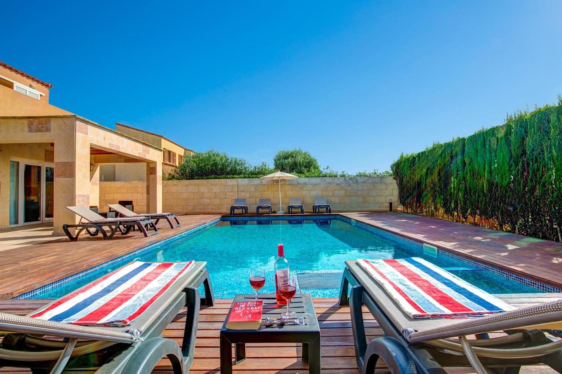 Villa Serena Forcat By *